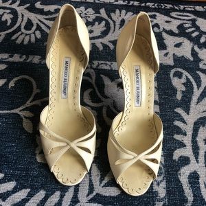 Ivory/Cream Manolo Blahnik Open Toe Pumps D'Orsay